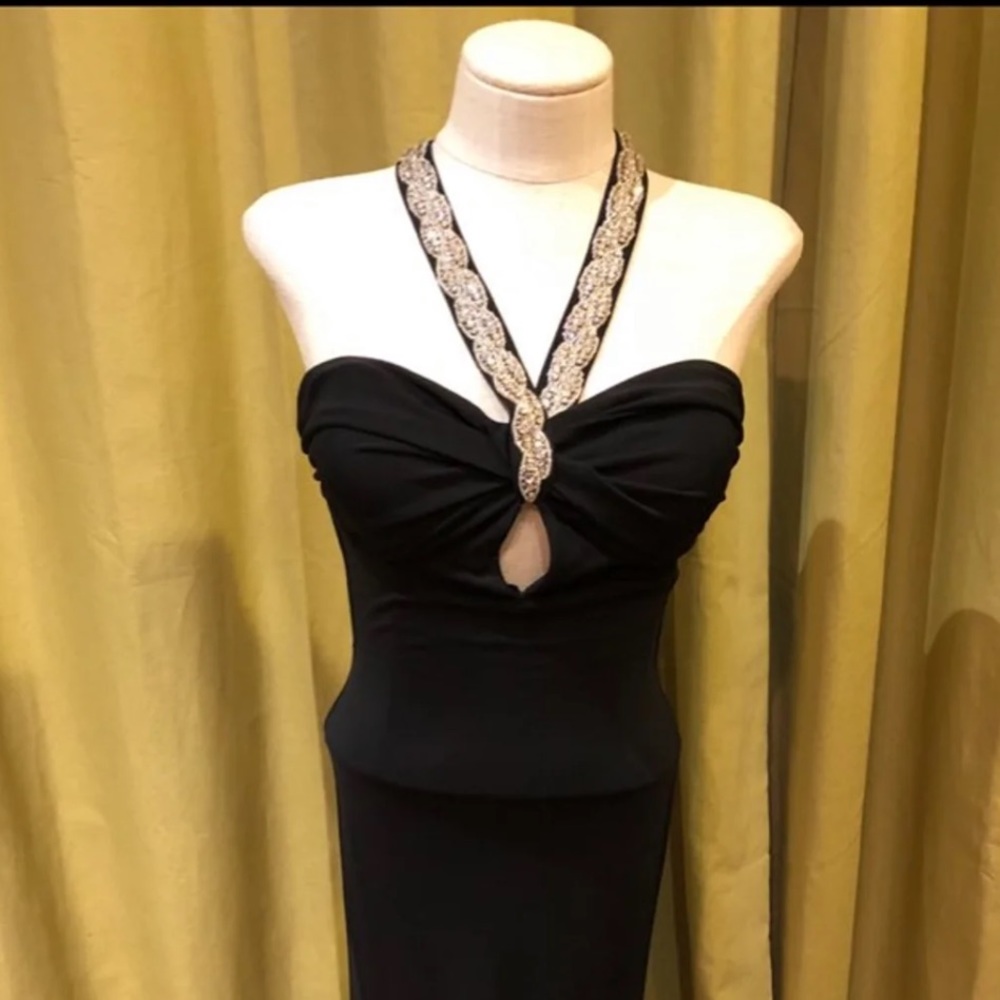 Special evening dress with embellishments